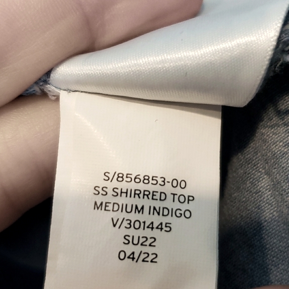 GAP Light Blue Short Sleeve Top - Picture 6 of 6